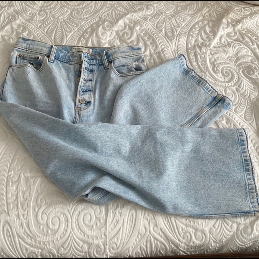 Abercrombie & Fitch Curve Love Wide Leg High Rise Jeans